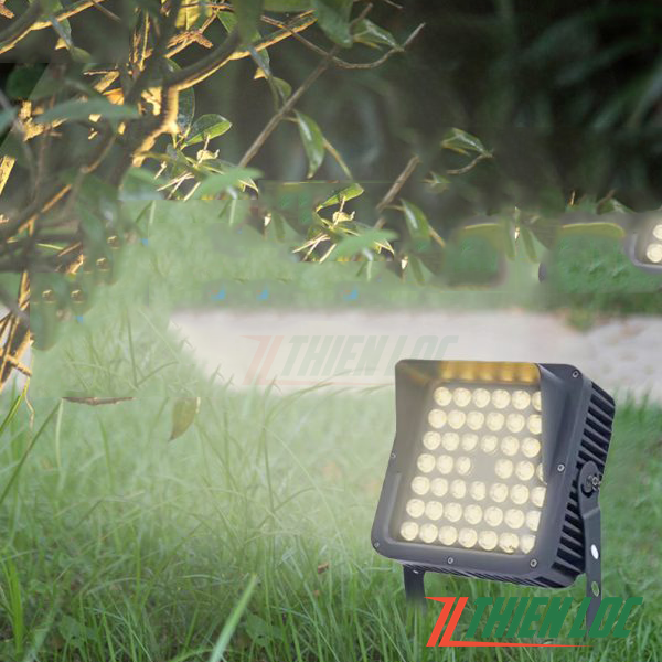 Đèn led cắm cỏ mũ vuông 72w