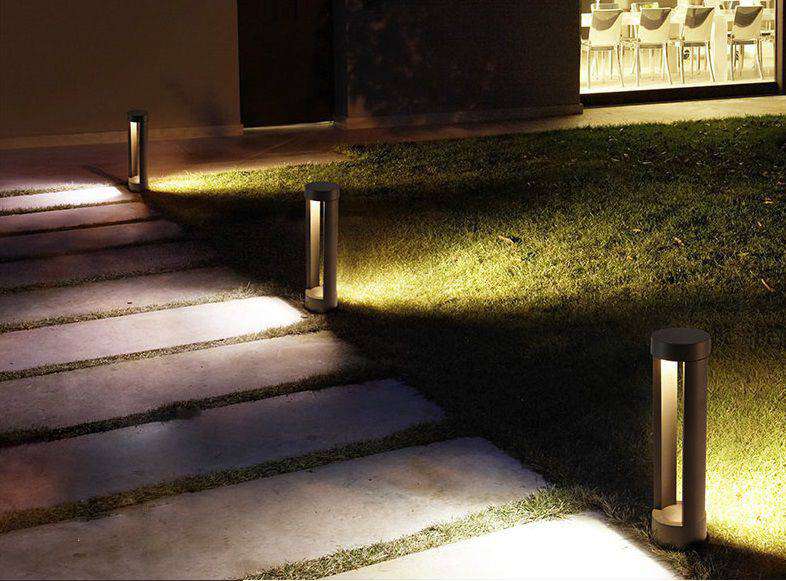 Đèn hắt sân vườn hiện đại TD45